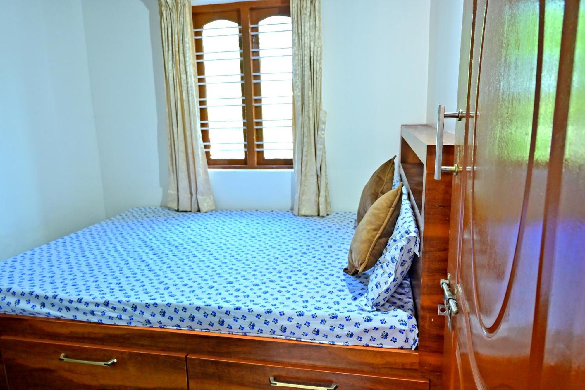 Hulihara Homestay - Full Villa, Coffee Estate & Balcony View Саклешпур Экстерьер фото