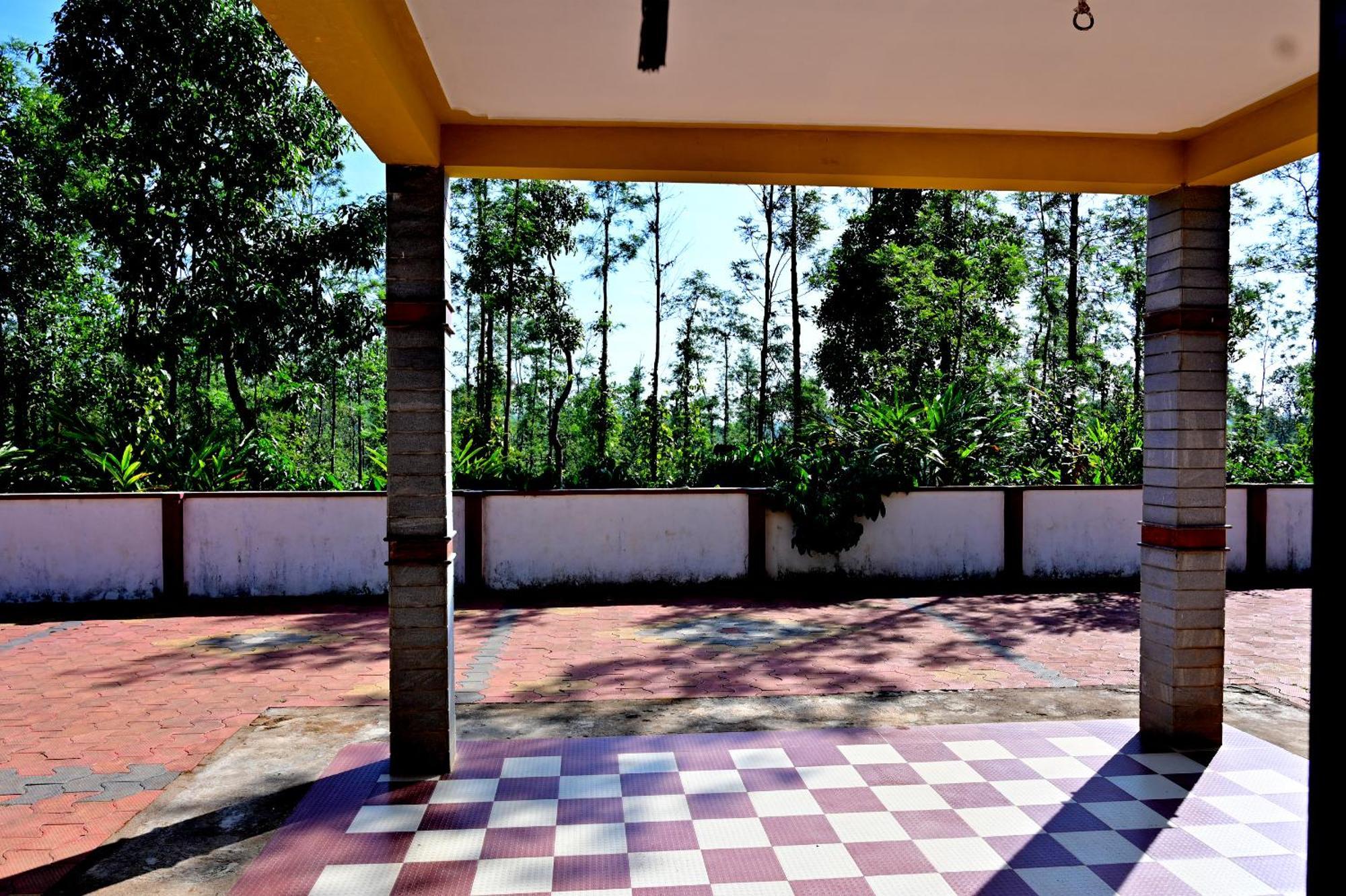 Hulihara Homestay - Full Villa, Coffee Estate & Balcony View Саклешпур Экстерьер фото